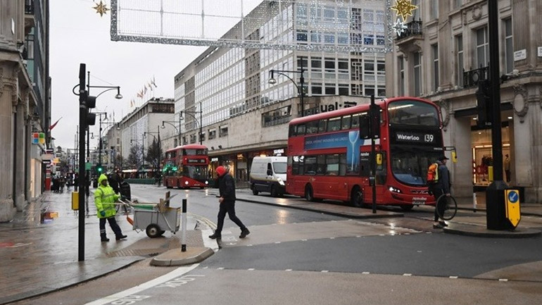 Βρετανία: Περισσότερα από 40.000 νέα περιστατικά Covid-19