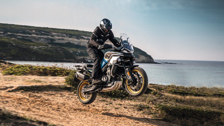 Ανακοινώθηκε η τιμή του νέου CFMoto 800MT στα 8.490€!