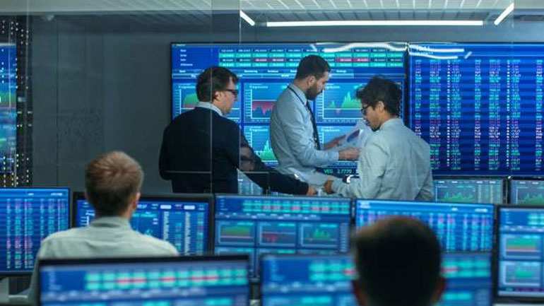 Νέα ιστορικά υψηλά για τον STOXX 600 λίγο πριν τις αποφάσεις της Fed