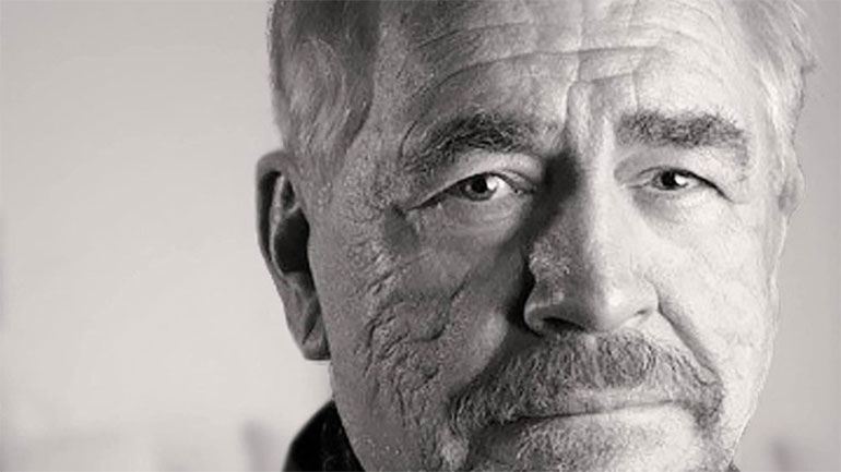 Μπράιαν Κοξ: «Ο Τζόνι Ντεπ είναι πομπώδης και υπερεκτιμημένος»