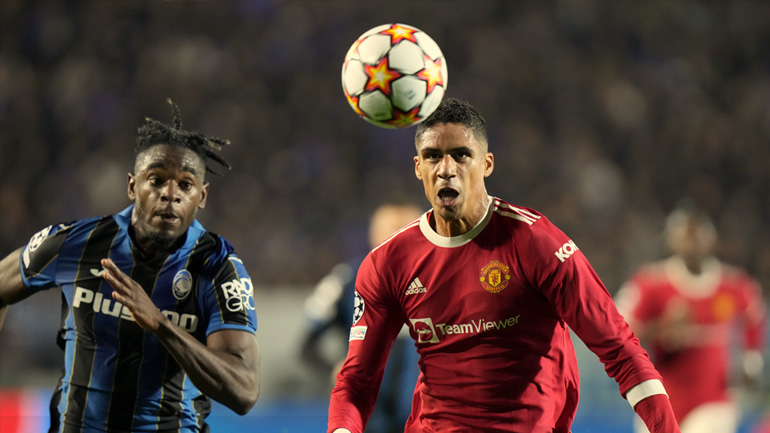 Πλήγμα στη Μάντσεστερ Γιουνάιτεντ: Νοκ-άουτ για ένα μήνα ο Βαράν