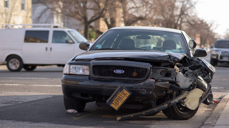 Τα iPhone θα καλούν αυτόματα ασθενοφόρο εάν τρακάρεις