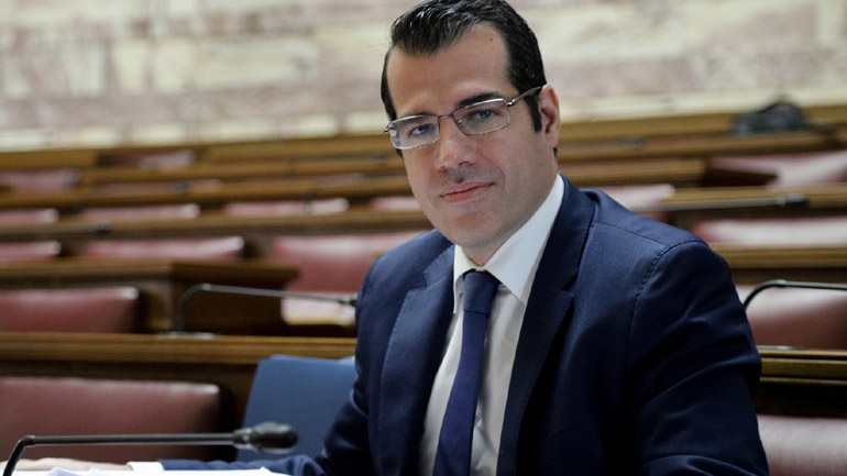 Το μεταπτυχιακό του Πλεύρη, η υποχρεωτικότητα των  εμβολιασμών και η άτακτη οπισθοχώρηση