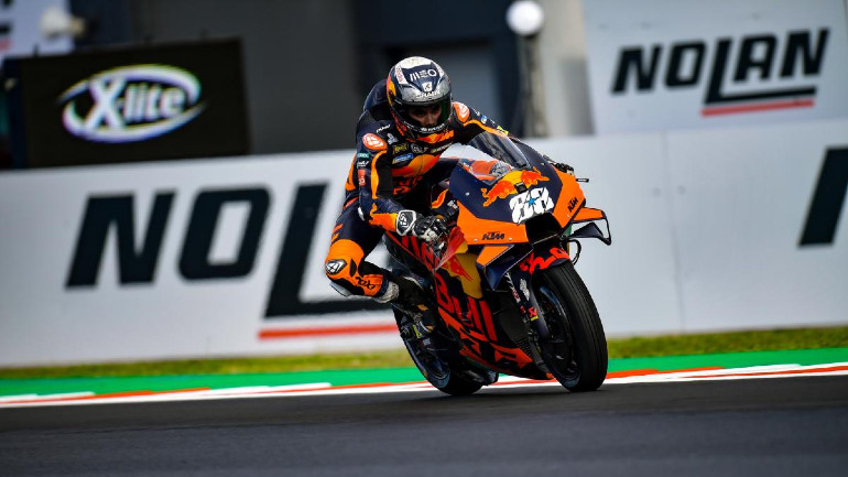 Miguel Oliveira #88.