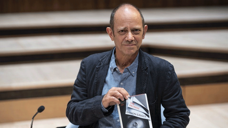 Στον νοτιοαφρικανό λογοτέχνη Ντέιμον Γκάλγκουτ το βραβείο Booker 2021 για το μυθιστόρημά του «Η υπόσχεση»