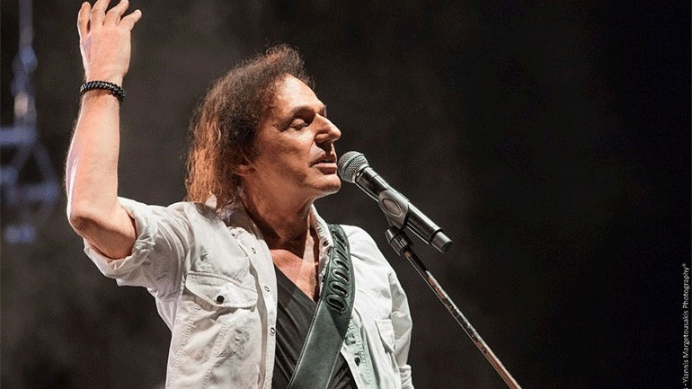 Βασίλης Παπακωνσταντίνου – «Βρίσκω εσένα, χάνω εμένα»: H νέα συγκλονιστική μπαλάντα του