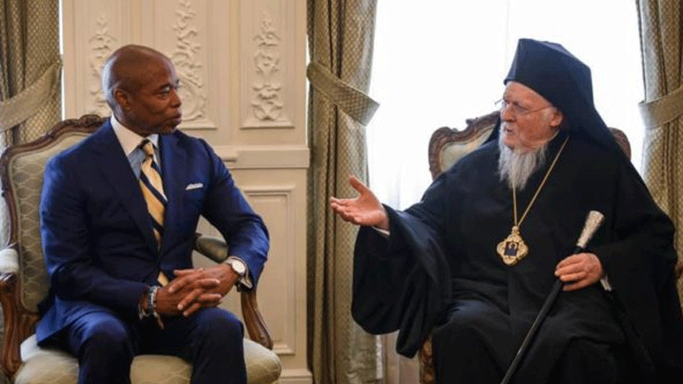 Για την αστυνομική βία και τις φυλετικές διακρίσεις συνομίλησε ο Οικουμενικός Πατριάρχης με τον νέο δήμαρχο της Νέας Υόρκης