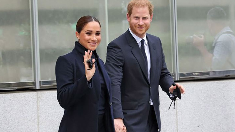 Meghan – Harry: Επιστρέφουν στην Αγγλία για να περάσουν τα Χριστούγεννα με τη βασιλική οικογένεια;