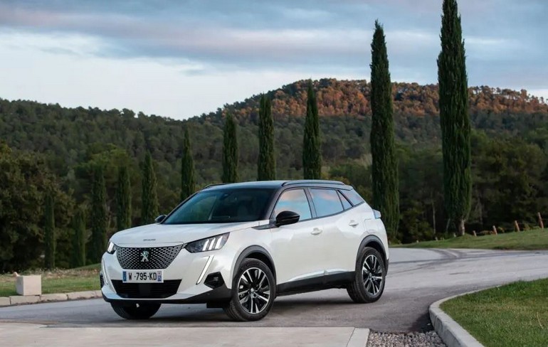 Peugeot e-2008 -322 χλμ. -50 kWh-100 kW -από 33.250 €