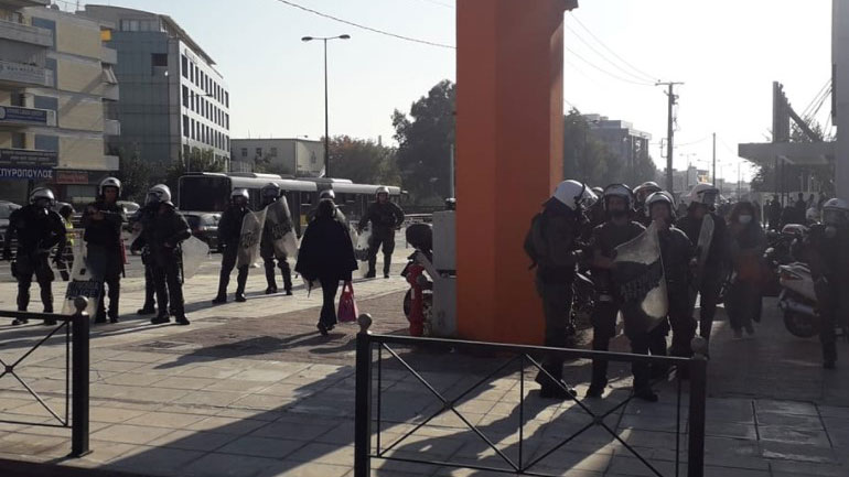 Καταγγελία για ακρωτηριασμό πυροσβέστη από κρότου λάμψης των ΜΑΤ στο Μαρούσι Καταγγελία για ακρωτηριασμό πυροσβέστη από κρότου λάμψης των ΜΑΤ στο Μαρούσι