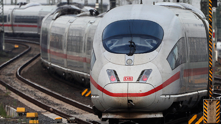 Γερμανία: Τρεις τραυματίες από επίθεση με μαχαίρι σε τρένο στη Βαυαρία