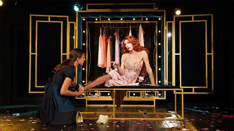 Παράταση παραστάσων για το έργο «Δούλες» σε σκηνοθεσία Βάσιας Χρονοπούλου στο θέατρο Άλμα