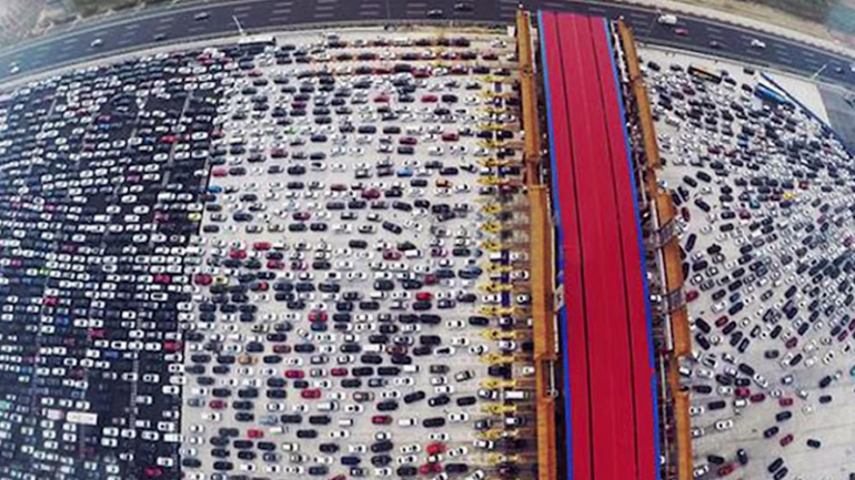 Το μεγαλύτερο μποτιλιάρισμα στην ιστορία (Video)