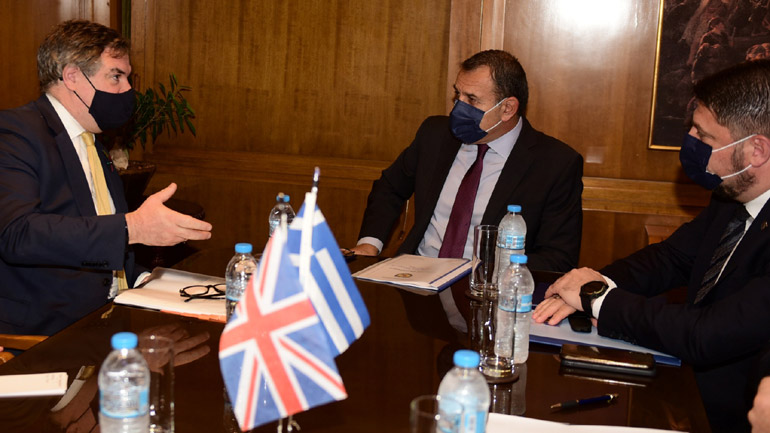 Συνάντηση του ΥΕΘΑ Νικόλαου Παναγιωτόπουλου με τον Βρετανό Υφυπουργό Άμυνας Τζέρεμυ Κουίν