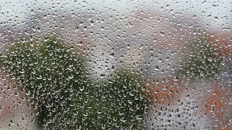 Βροχερός ο καιρός αύριο σε αρκετές περιοχές και πτώση της θερμοκρασίας