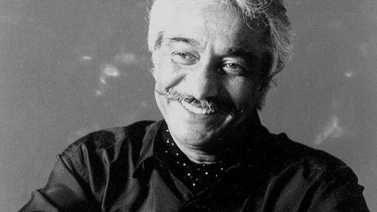 Ο Κώστας Χατζής στο Δημοτικό Θέατρο Πειραιά