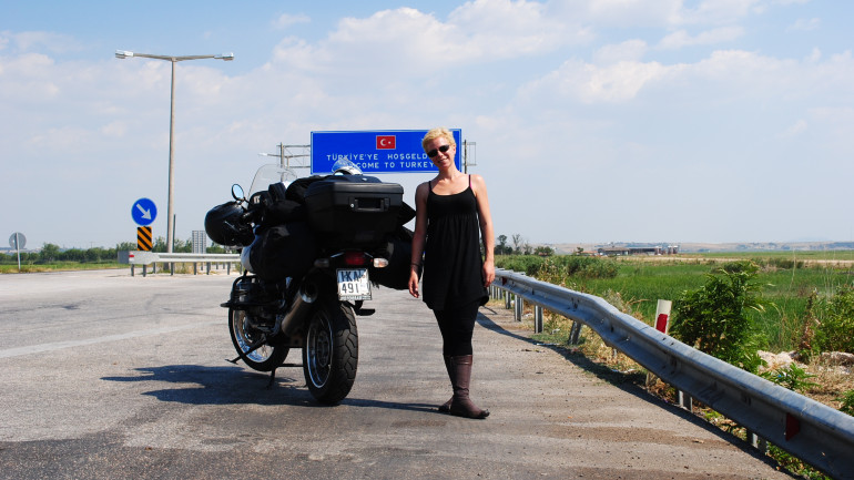 Με την καλή του, τη Χριστίνα, κάθε καλοκαίρι γράφουν πολλά χιλιόμετρα.