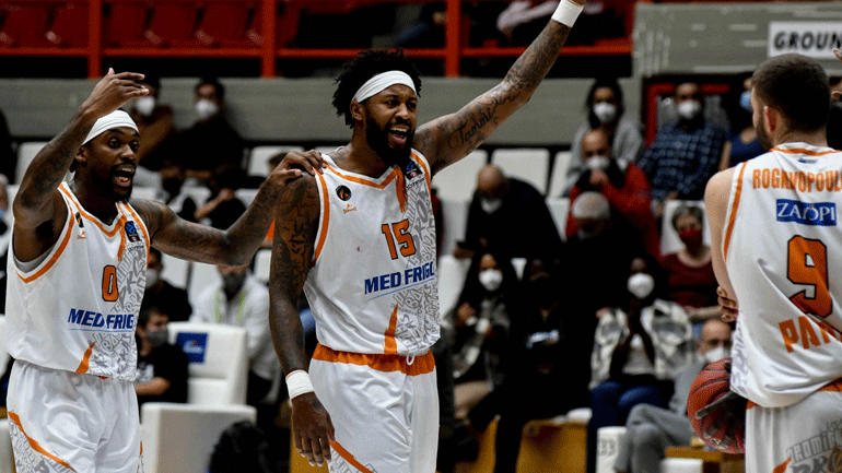 Eurocup: «Χαμογέλασε» ο Προμηθέας στο ντεμπούτο του Ζούρου, 83-80 την Μπούρσασπορ