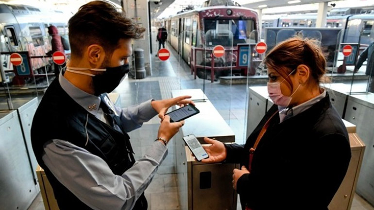 Ιταλία: Σχεδόν 7.900 περιστατικά Covid-19 σε 24 ώρες