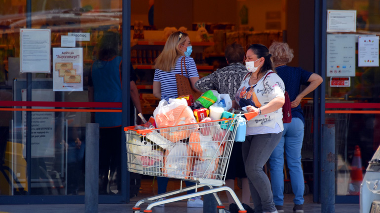 Επανέρχονται οι περιορισμοί στα σούπερ μάρκετ Επανέρχονται οι περιορισμοί στα σούπερ μάρκετ