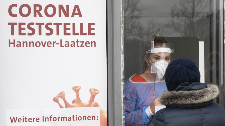 Γερμανία: Ξεπέρασαν τα 5 εκατ. τα περιστατικά Covid-19