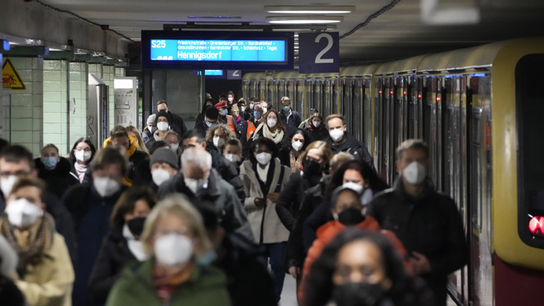 Γερμανία: Περισσότερα από 23.600 νέα περιστατικά Covid-19