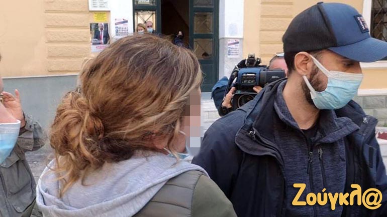 Στα δικαστήρια η 49χρονη εικαστικός: «Αν υπάρχει Δικαιοσύνη, το παιδί μου και εγώ πρέπει να είμαστε μαζί»