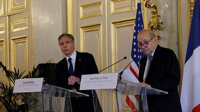 Μπλίνκεν και Λεντριάν συζήτησαν για την «ανησυχητική στρατιωτική δραστηριότητα» της Ρωσίας γύρω από την Ουκρανία