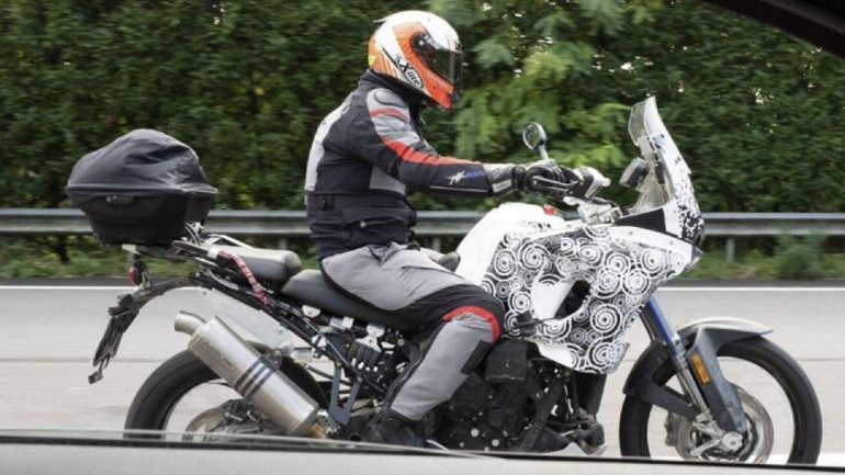 Αυτή είναι η μοναδική κατασκοπευτική φωτογραφία που έχει κυκλοφορήσει στο διαδίκτυο με το νέο Adventure της MV Agusta.