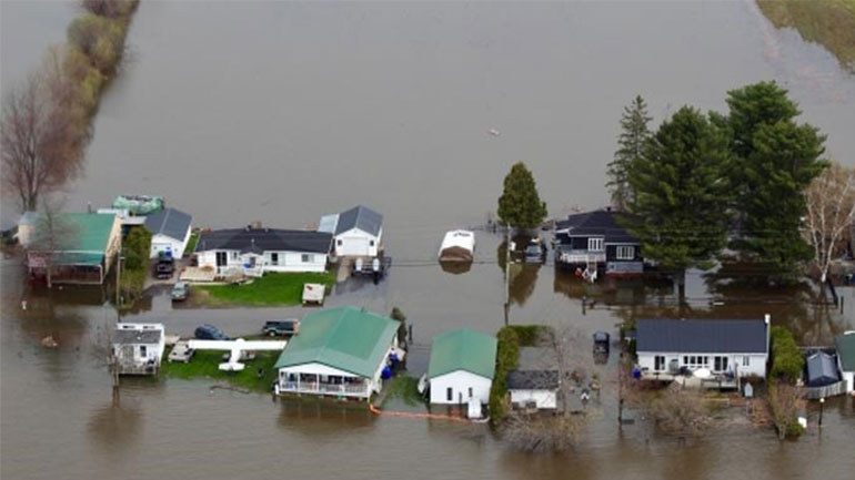 Εκκενώσεις περιοχών στον δυτικό Καναδά λόγω των σφοδρών βροχοπτώσεων