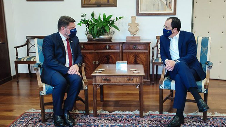 Κύπρος: Συνάντηση Χριστοδουλίδη – Χαρδαλιά