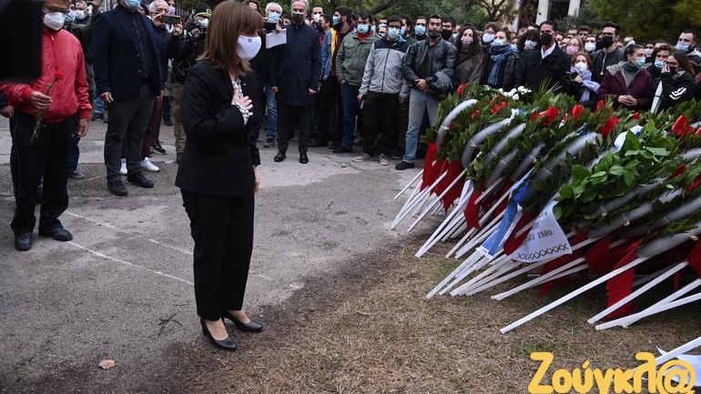 Πολυτεχνείο: Κατέθεσε στεφάνι η Κατερίνα Σακελλαροπούλου