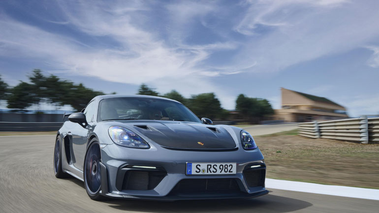 Η Porsche παρουσιάζει τον «βασιλιά» της οικογένειας 718