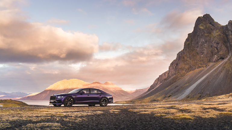 Η Bentley Flying Spur Hybrid διέσχισε την Ισλανδία με βιοκαύσιμα 