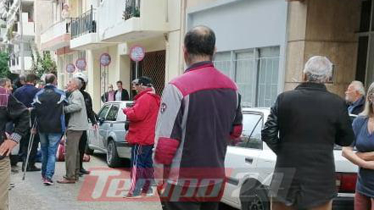 Πάτρα: Αστυνομικοί εγκλώβισαν 30χρονο που έσπαγε αυτοκίνητα