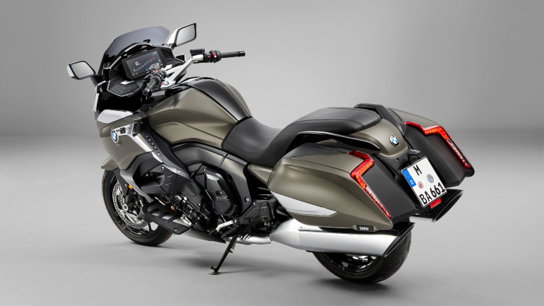 Εκλεπτυσμένος σχεδιασμός τόσο στις βαλίτσες όσο και στο σύστημα εξάτμισης.