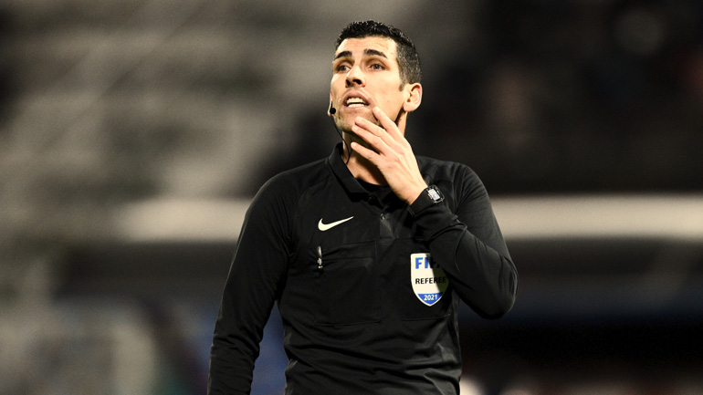 Ο Πορτογάλος Φάμπιο Βερίσιμο διαιτητής του ντέρμπι ΑΕΚ-Ολυμπιακός