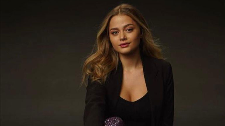 Η Stefania υποδέχεται τις γιορτές με το νέο της Ευρωπαϊκό single «Words»!