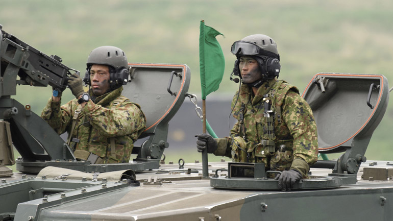 Ιαπωνία: Τουλάχιστον 5,9 δις ευρώ σε στρατιωτικές δαπάνες