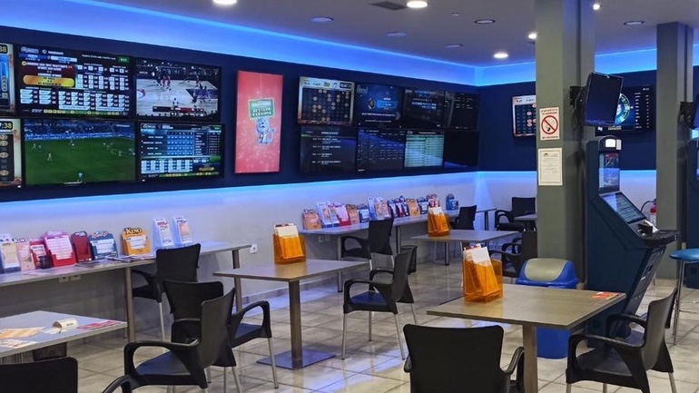 Το κατάστημα ΟΠΑΠ του κ. Δεμερτζή στη Σαλαμίνα