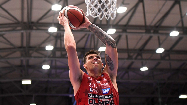 Αρμάνι Μιλάνο: Νοκ-άουτ για δύο μήνες ο Μήτογλου