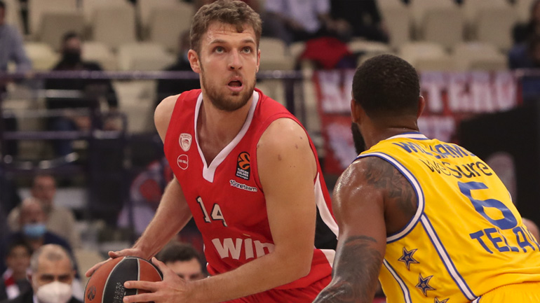 Απίστευτη 1η περίοδος για τον Ολυμπιακό κόντρα στην Μακάμπι – Πήρε διαφορά 27 πόντων (35-8)