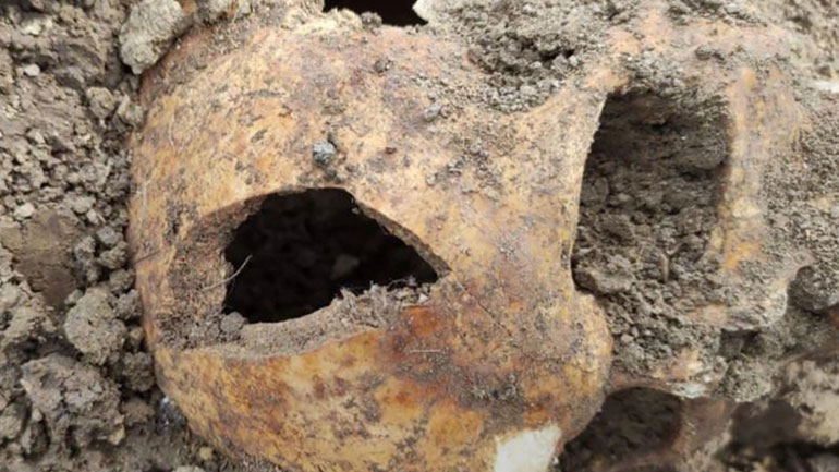 Ρωσία: Βρήκαν ομαδικό τάφο με τα οστά 675 παιδιών – Τα σκότωσαν οι Ναζί για να αντλήσουν το αίμα τους