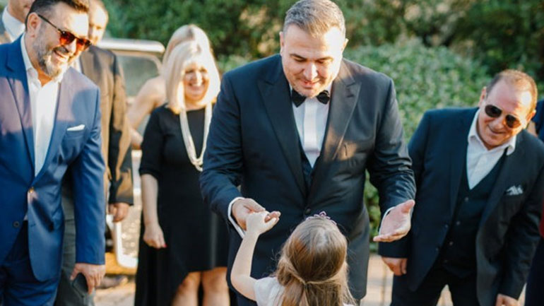 O Αντώνης Ρέμος αποκαλύπτει ποιο είναι το αγαπημένο τραγούδι της κόρης του