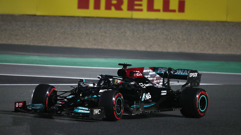 Ο Lewis Hamilton κέρδισε την Pole Position και ξεκινάει πρώτος στο Qatar