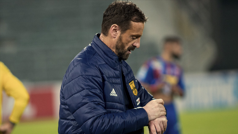 Μάντζιος: «Ντροπιαστική βραδιά, συγγνώμη από όλους»