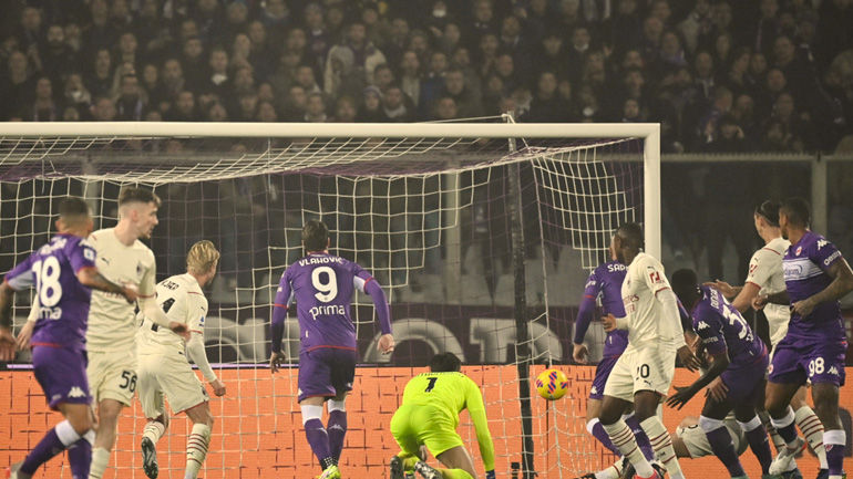 Ιταλία: Πρώτη φετινή ήττα για τη Μίλαν, έχασε 4-3 από τη Φιορεντίνα!