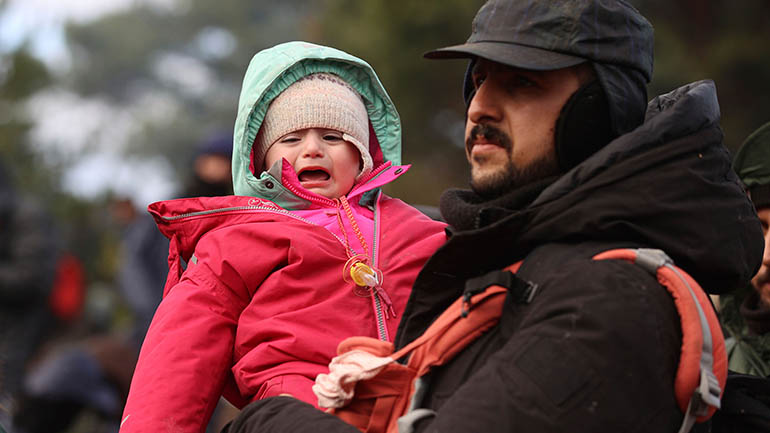 Βαρσοβία: Η Λευκορωσία εξακολουθεί να μεταφέρει μετανάστες στα σύνορα
