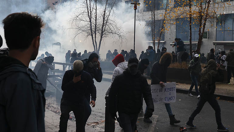 Βέλγιο: Επεισόδια ξέσπασαν στις Βρυξέλλες σε διαδήλωση κατά των μέτρων για τον κορωνοϊό
