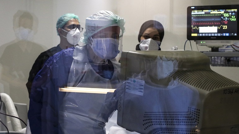 Κορωνοϊός: Ξεπέρασαν τους 75.000 οι νεκροί στην Τουρκία